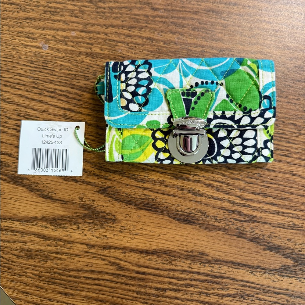Vera Bradley quick swipe ID Lime’s up